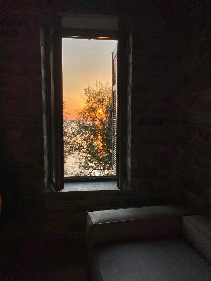 Ej Boutique Suites Milina Dış mekan fotoğraf