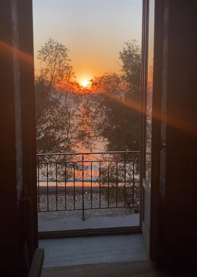 Ej Boutique Suites Milina Dış mekan fotoğraf