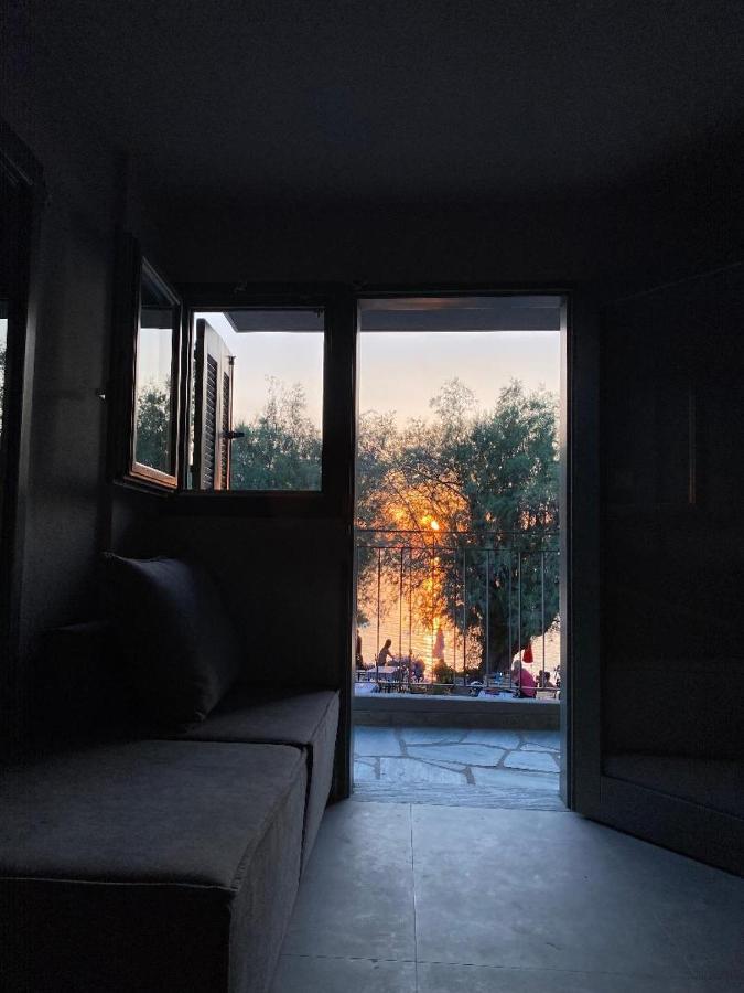 Ej Boutique Suites Milina Dış mekan fotoğraf